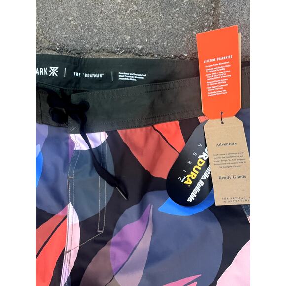 NWT Roark "The Boatman" multi-colored board shorts size 33 - Picture 2 of 4